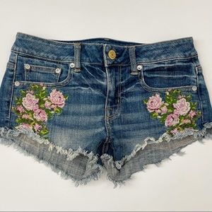 American Eagle blue denim cutoff shorts rose 2